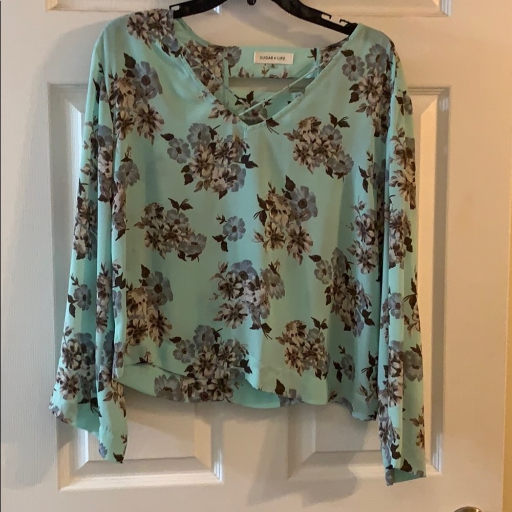 Floral print long sleeve top